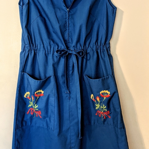 VINTAGE 1960's House dress - Picture 2 of 5